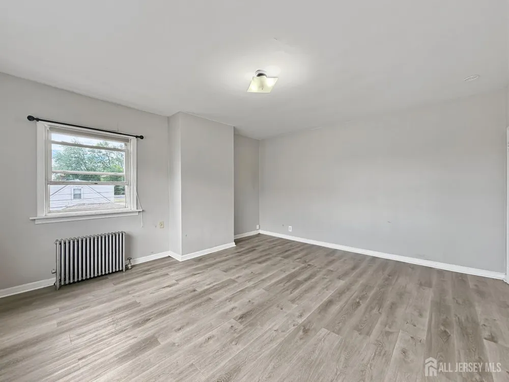 733 Schuyler Ave Avenue Lyndhurst, NJ 07071