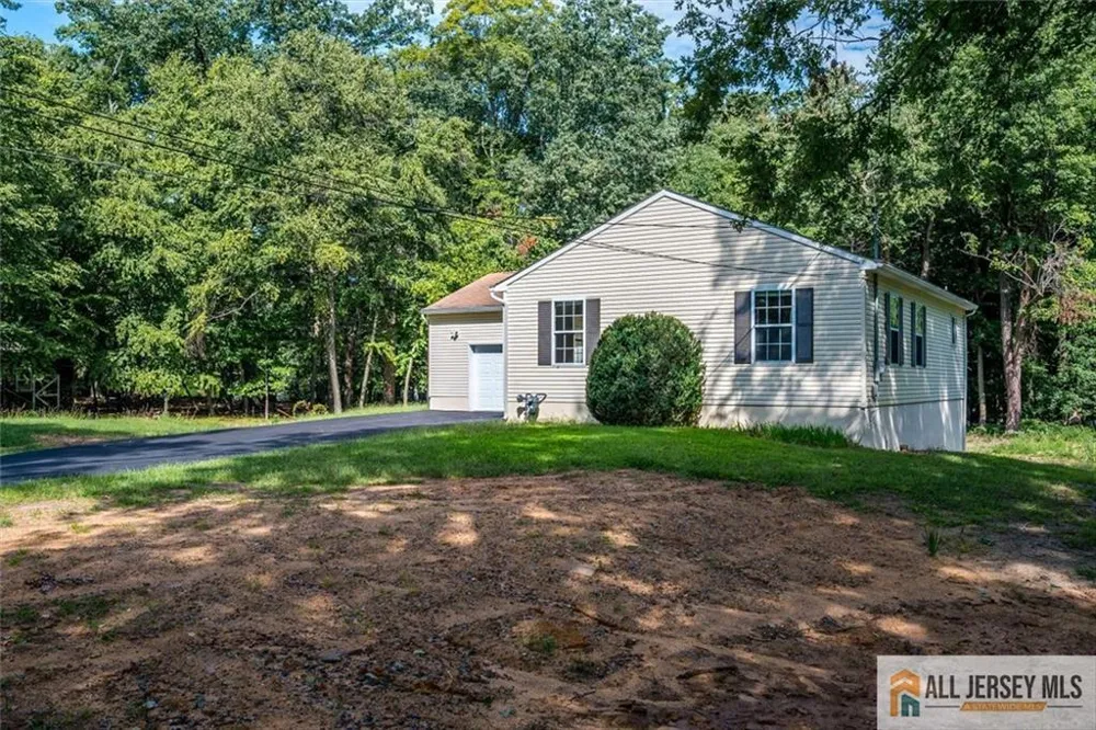 134 Old Beekman Road South Brunswick, NJ 08852
