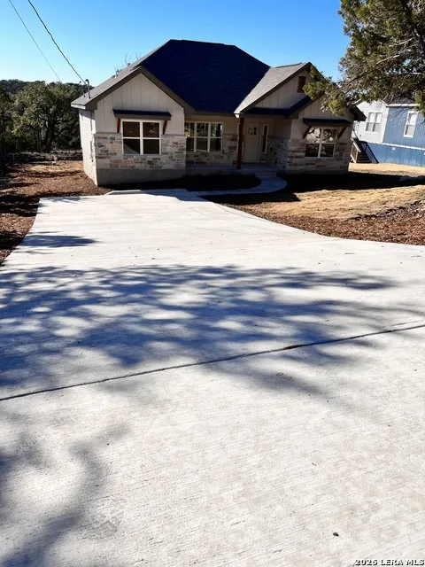 946 Cypress Dr Canyon Lake, TX 78133