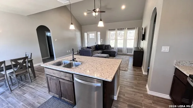 946 Cypress Dr Canyon Lake, TX 78133
