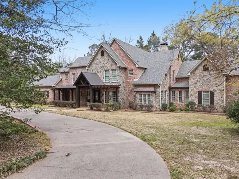 3814 Brighton Creek Circle