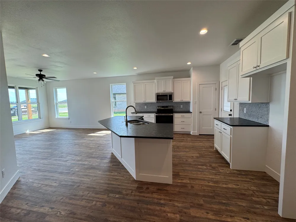 8016 Sawdust Trail Abilene, TX 79602