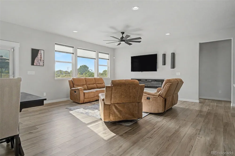2598 Doe Ridge Way Johnstown, CO 80534