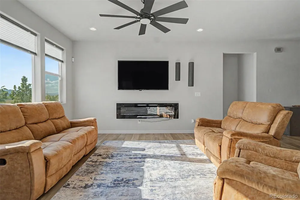 2598 Doe Ridge Way Johnstown, CO 80534