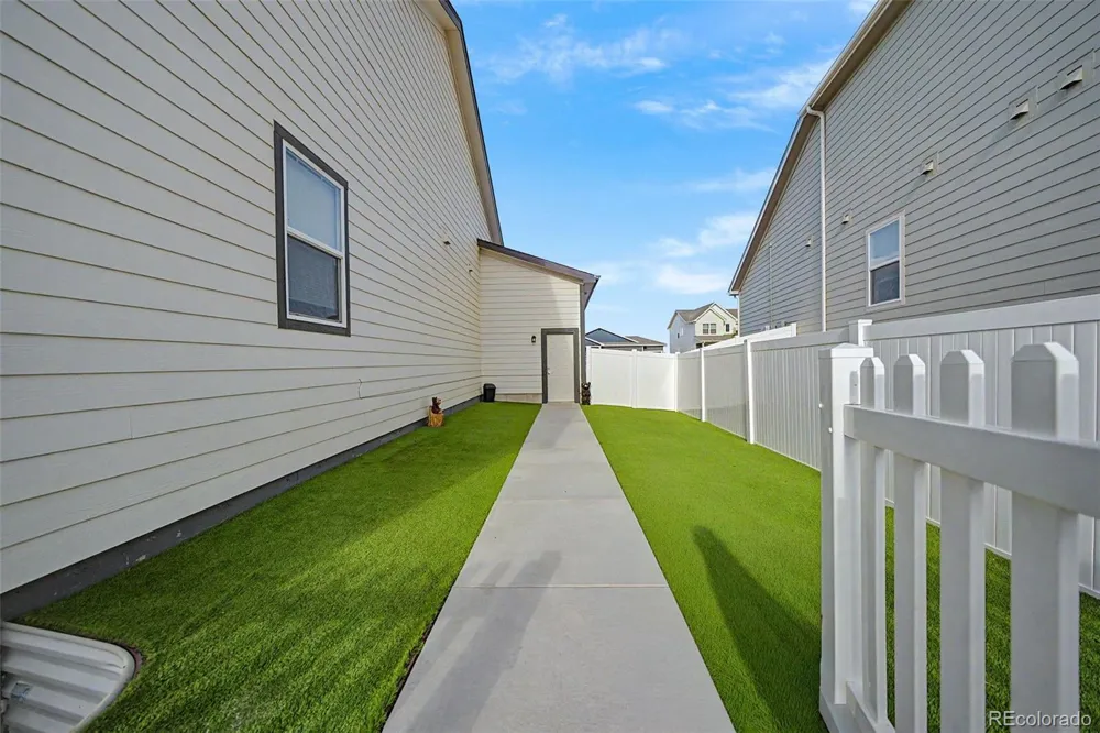 2598 Doe Ridge Way Johnstown, CO 80534