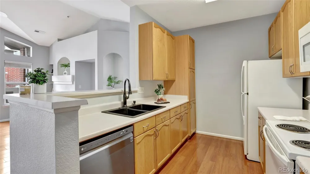 14241 E 1st Drive #308 Aurora, CO 80011