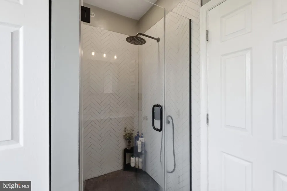 1038 LAMONT NW #3B Washington, DC 20010