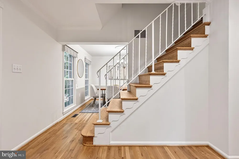 8620 YARDLEY DRIVE Alexandria, VA 22308
