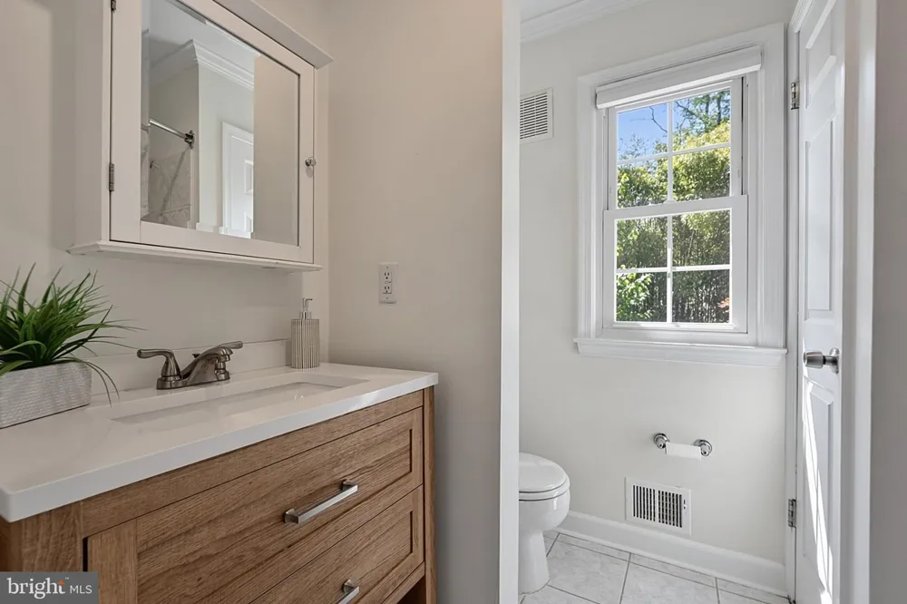 8620 YARDLEY DRIVE Alexandria, VA 22308