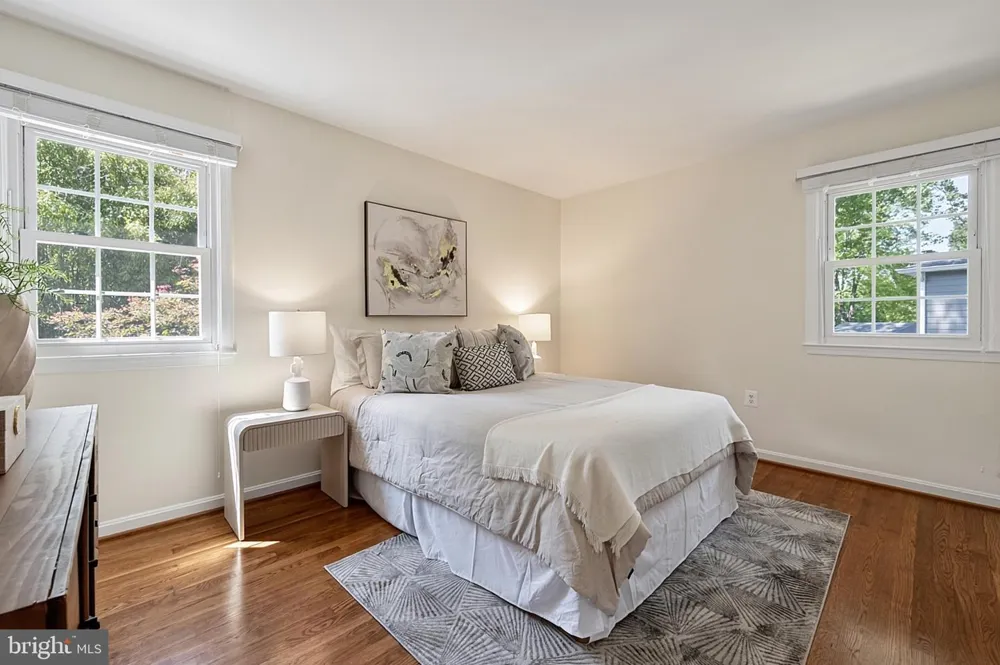 8620 YARDLEY DRIVE Alexandria, VA 22308