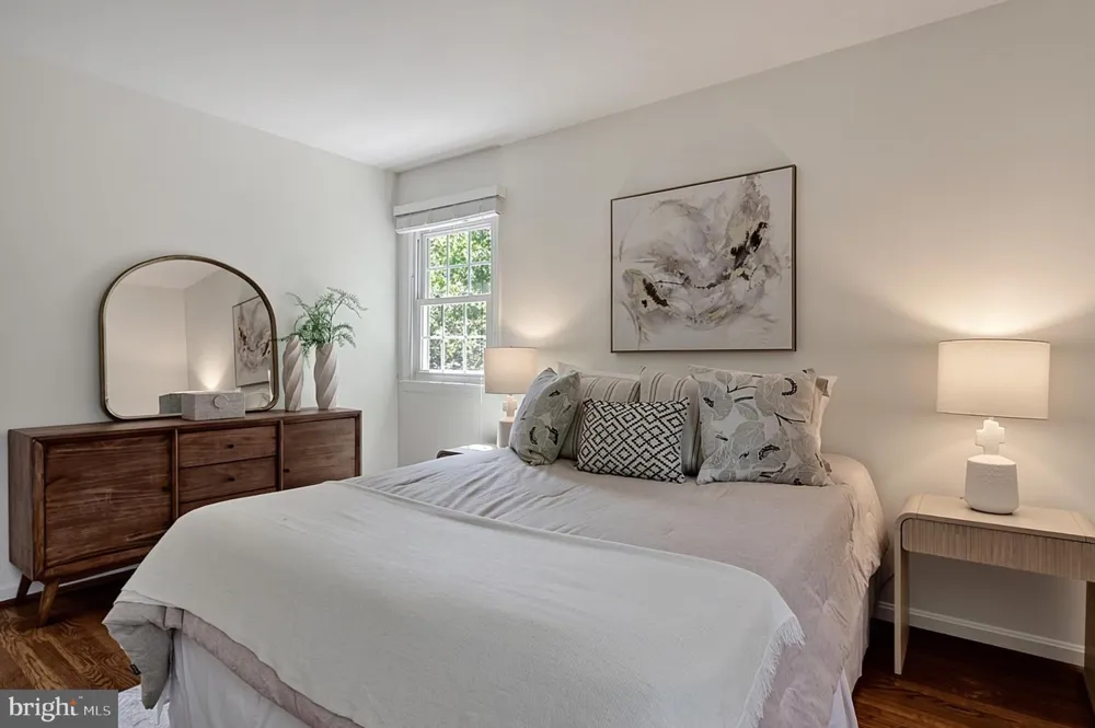 8620 YARDLEY DRIVE Alexandria, VA 22308
