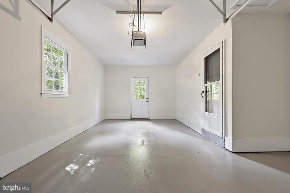 8620 YARDLEY DRIVE Alexandria, VA 22308