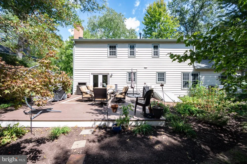 8620 YARDLEY DRIVE Alexandria, VA 22308