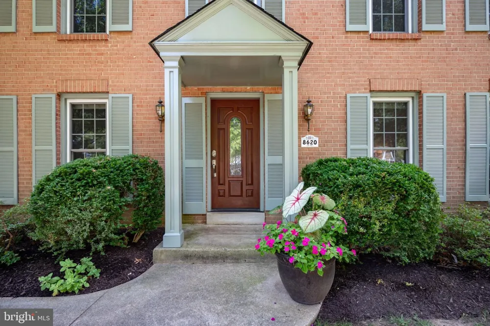 8620 YARDLEY DRIVE Alexandria, VA 22308