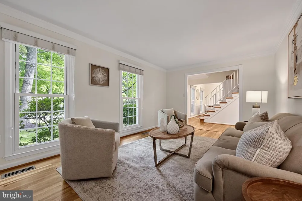 8620 YARDLEY DRIVE Alexandria, VA 22308