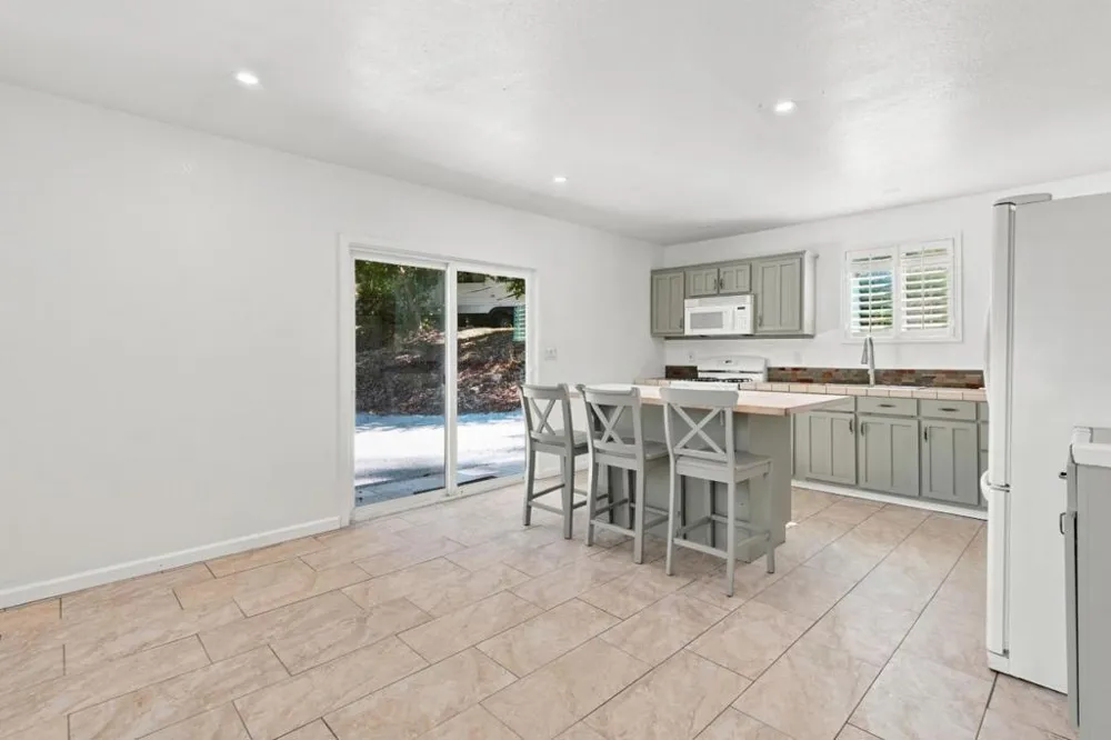 319 Echo Valley Road Prunedale, CA 93907