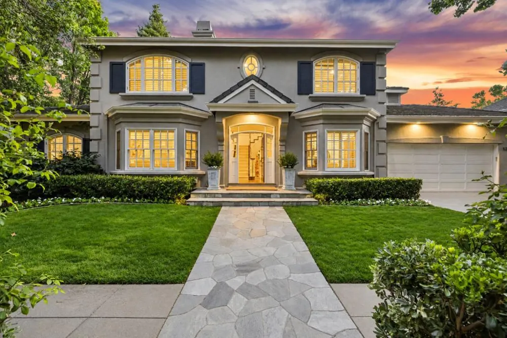 130 Gloria Circle Menlo Park, CA 94025