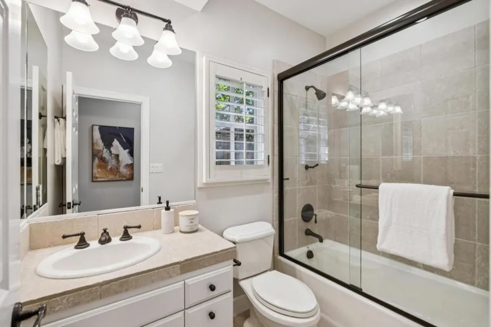 130 Gloria Circle Menlo Park, CA 94025