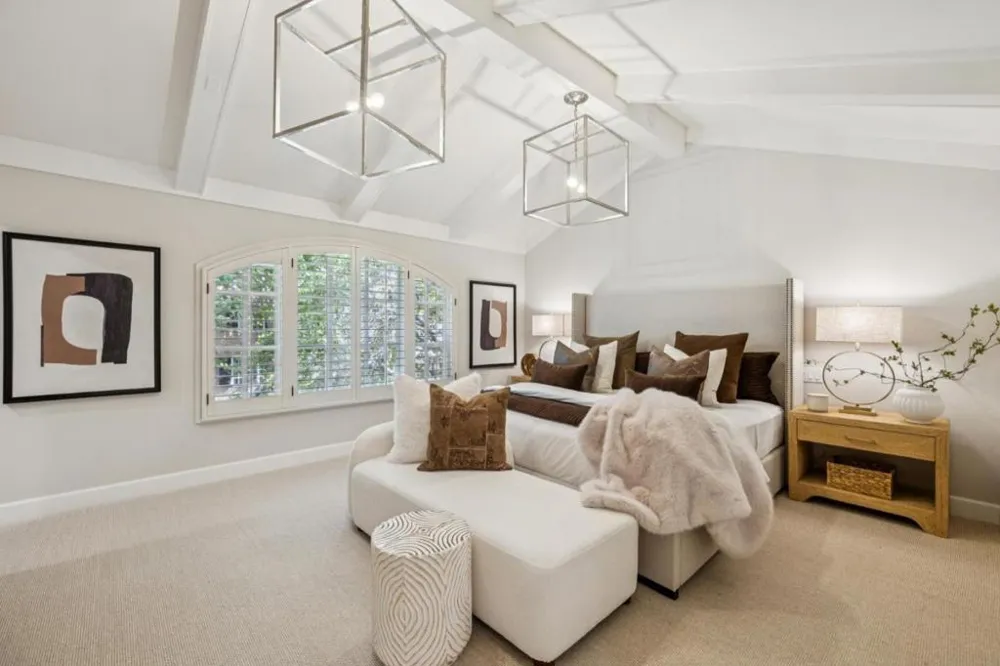 130 Gloria Circle Menlo Park, CA 94025