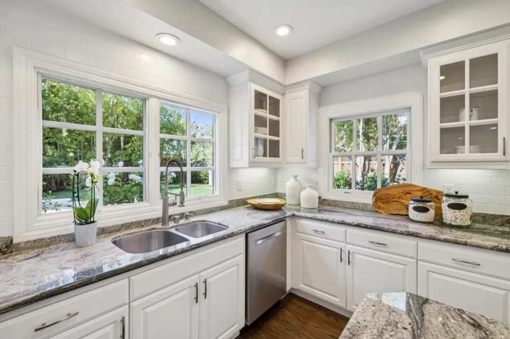 130 Gloria Circle Menlo Park, CA 94025