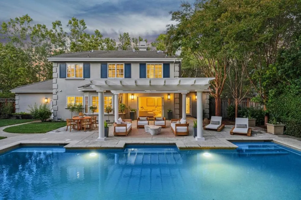 130 Gloria Circle Menlo Park, CA 94025