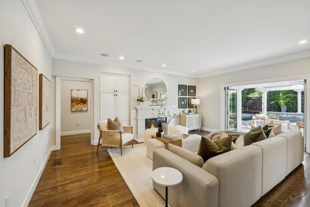 130 Gloria Circle Menlo Park, CA 94025