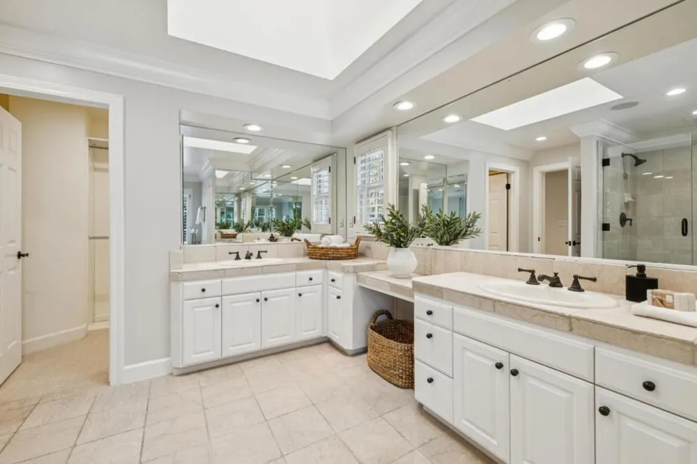 130 Gloria Circle Menlo Park, CA 94025