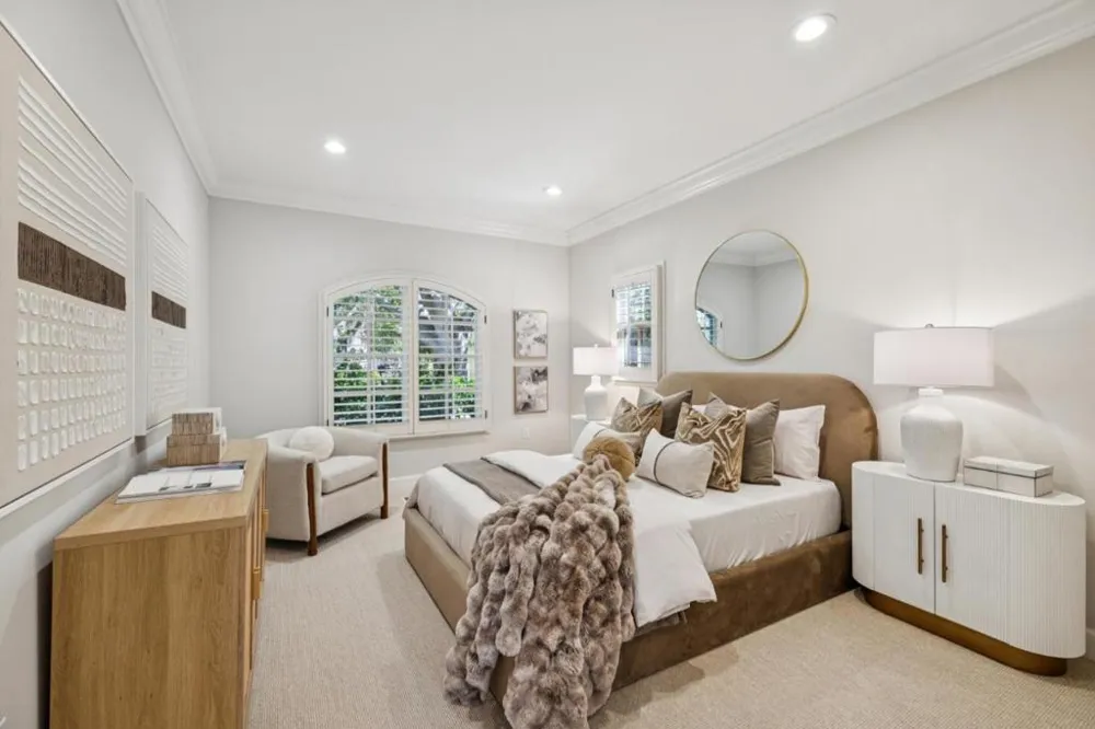 130 Gloria Circle Menlo Park, CA 94025