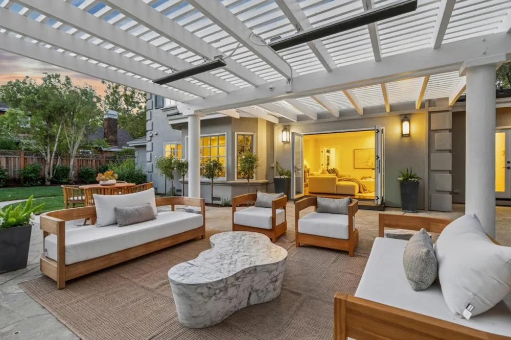 130 Gloria Circle Menlo Park, CA 94025