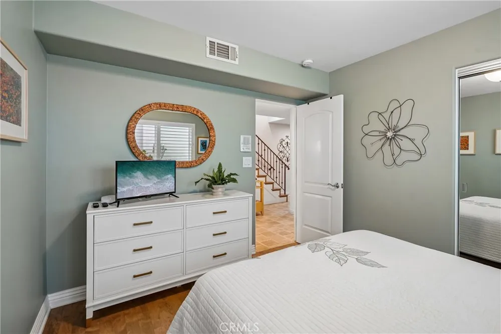 227 Culper Court Hermosa Beach, CA 90254