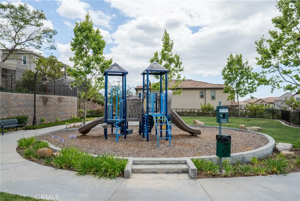 118 High Meadow Lake Forest, CA 92610