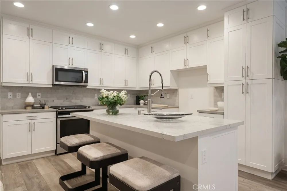 118 High Meadow Lake Forest, CA 92610