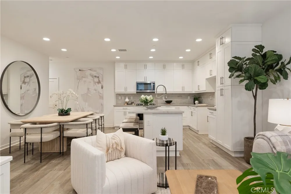 118 High Meadow Lake Forest, CA 92610