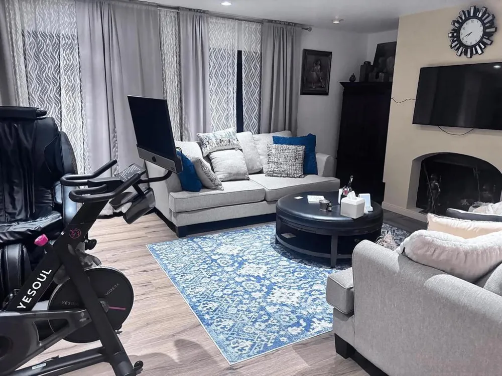 8273 Via Mallorca La Jolla, CA 92037
