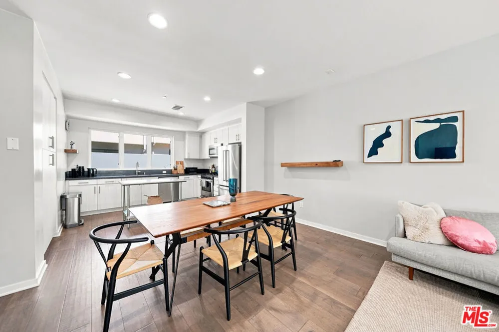 2928 Rowena Avenue #3 Los Angeles, CA 90039
