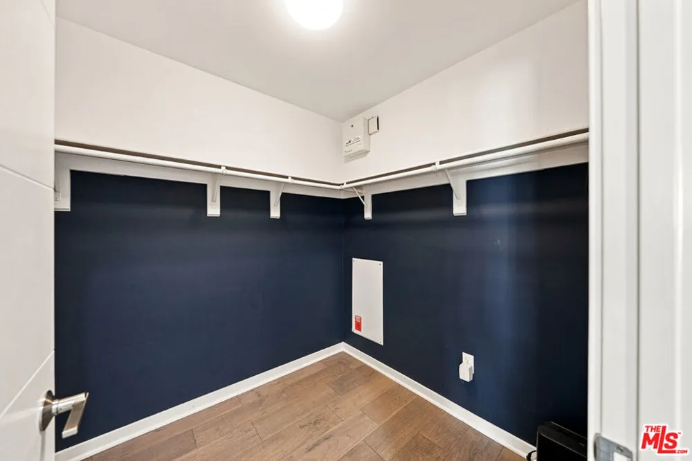 2928 Rowena Avenue #3 Los Angeles, CA 90039