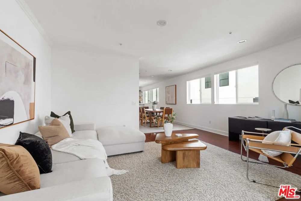 11801 Avon Way #5 Los Angeles, CA 90066