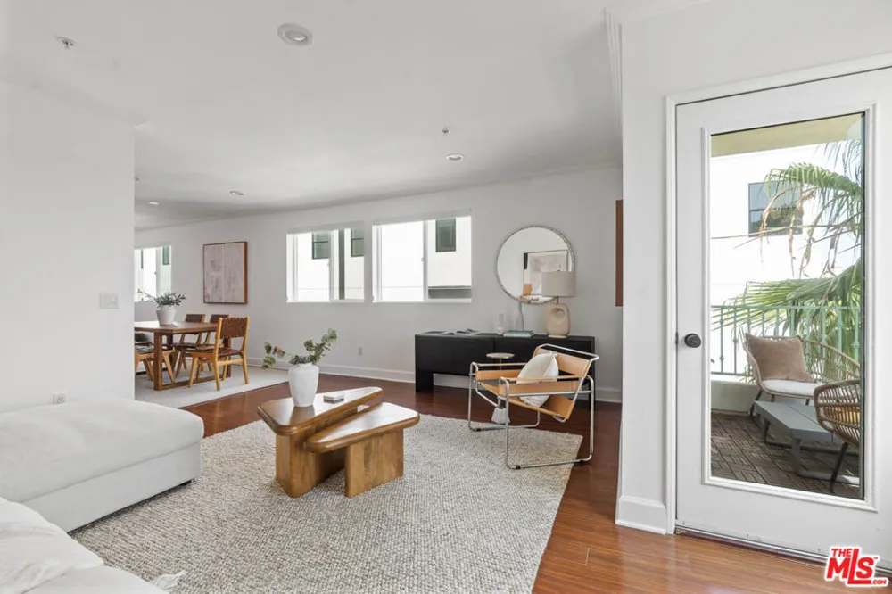 11801 Avon Way #5 Los Angeles, CA 90066
