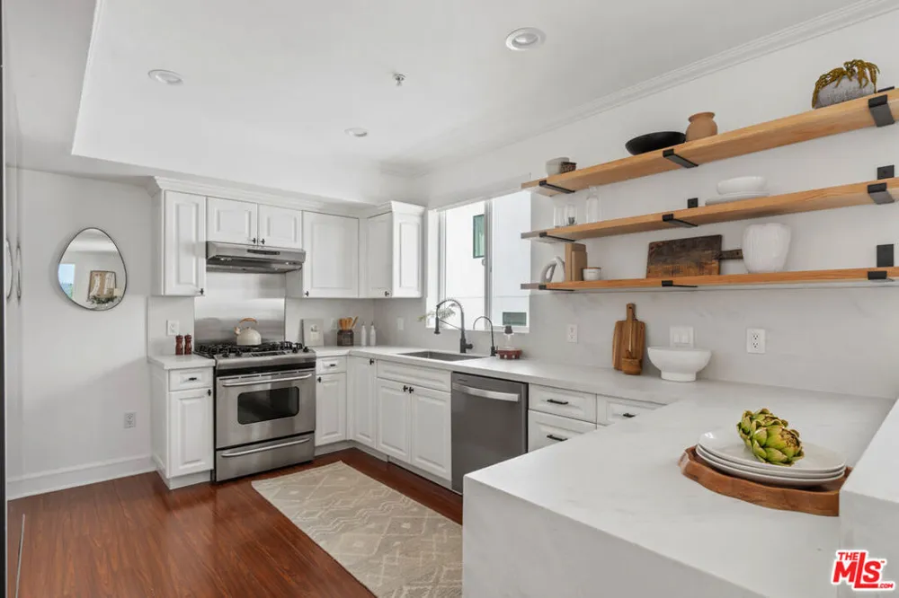11801 Avon Way #5 Los Angeles, CA 90066