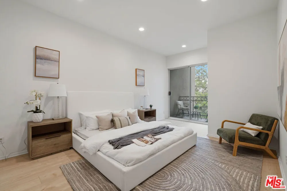1820 S Beverly Glen Boulevard #208 Los Angeles, CA 90025