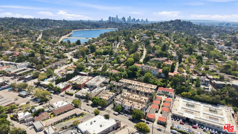 2928 Rowena Avenue #3 Los Angeles, CA 90039