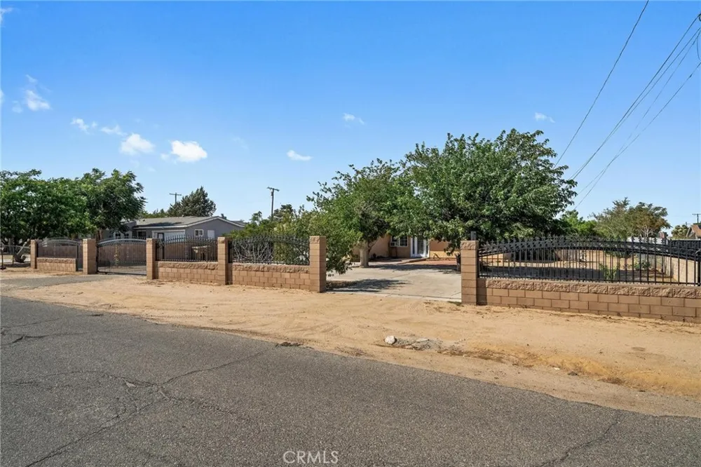 14804 Orange Hesperia, CA 92345