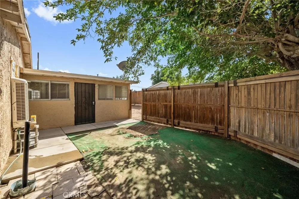 14804 Orange Hesperia, CA 92345