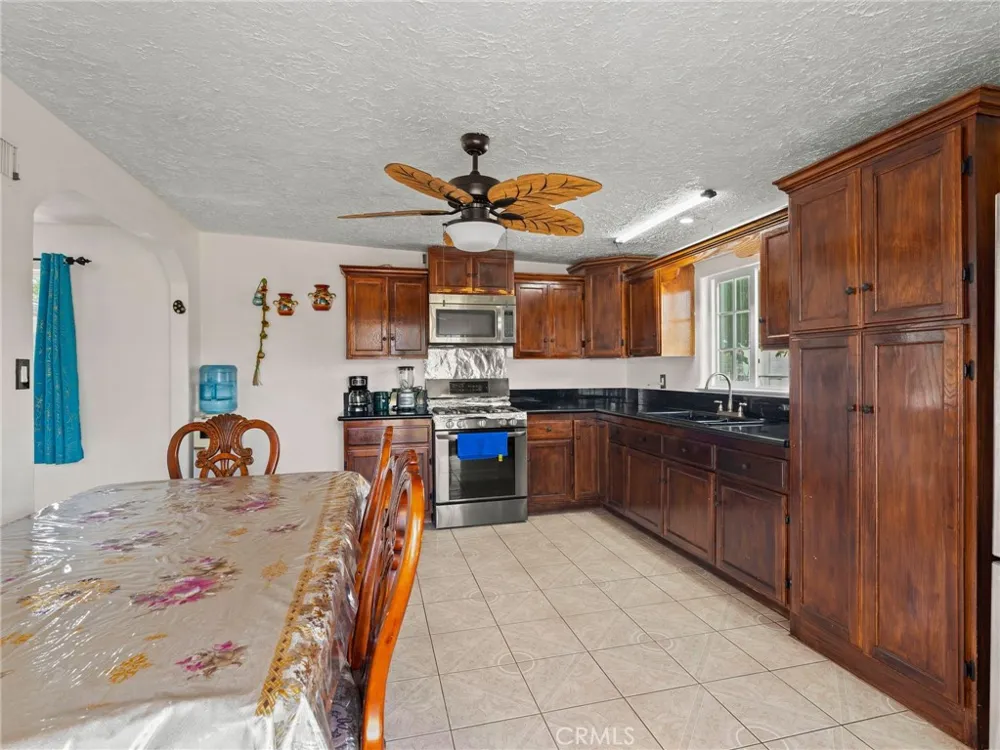 14804 Orange Hesperia, CA 92345