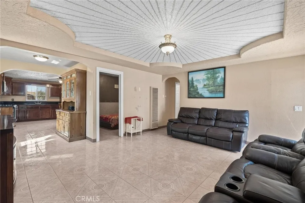 14804 Orange Hesperia, CA 92345