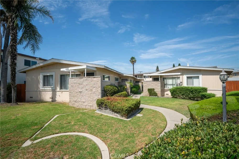 1116 West Avenue Fullerton, CA 92833