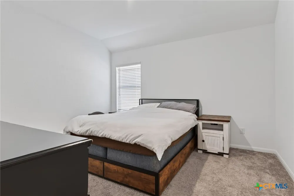 9351 Oxford Shire San Antonio, TX 78254