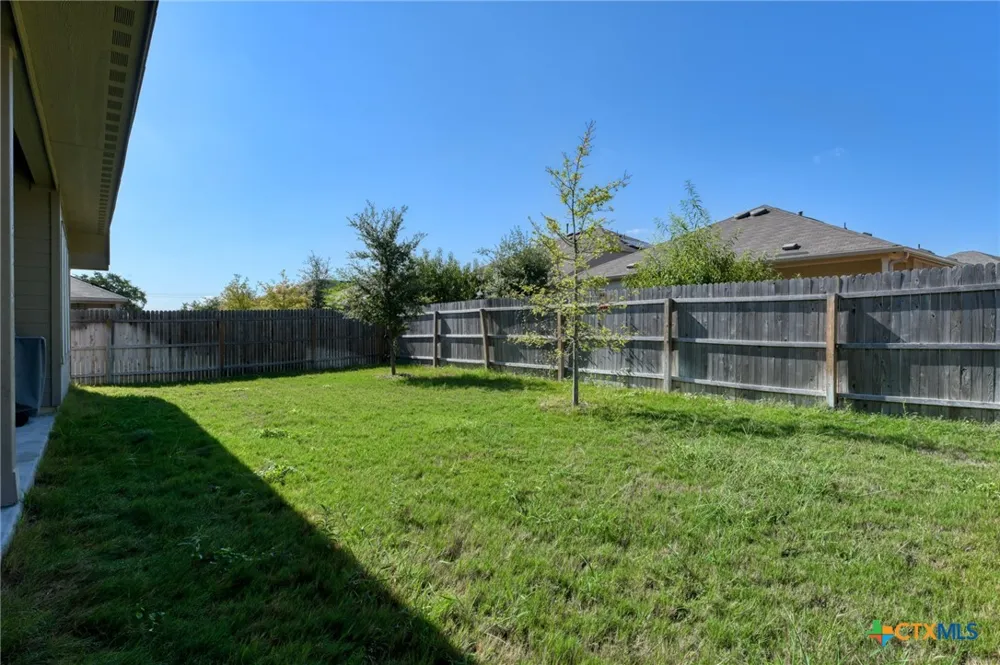 9351 Oxford Shire San Antonio, TX 78254