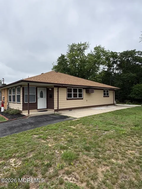 16 Allaire Drive