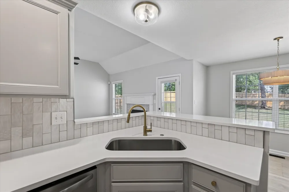 3109 Holly Point Clarksville, TN 37043